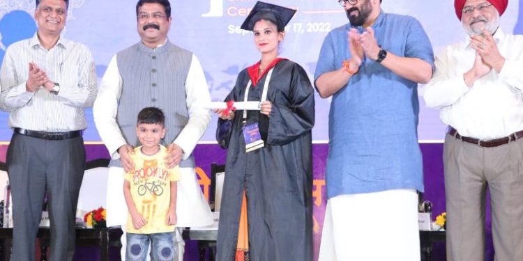 First ever Kaushal Dikshant Samaroh (convocation) held for ITI students coinciding with Vishwakarma birth anniversary