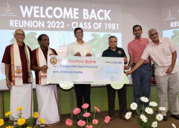 IIT Madras 1981 Class donates Gift of Electric Bus fleet to the Institute