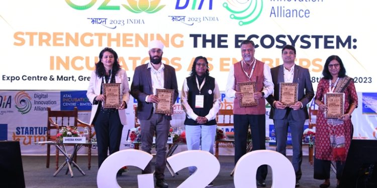 ‘G20-DIA National Roadshow: Startup Kumbh’ witnesses 100 start-ups, 10 pitching sessions; UP minister showcases state mission