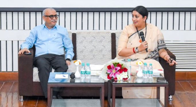 Union Minister – Smriti Irani takes Classes at IIM Udaipur