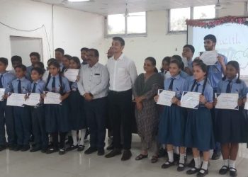 Codeyoung’s ‘De-coding Coding’ camp concludes in Raipur, top 15 students felicitated by District Administration