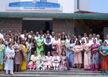 50 Municipal Corporation of Delhi School Principals training in leadership at IIM Kozhikode