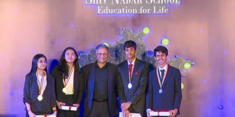 Colloquium 2023: Innovations by Shiv Nadar School Students address Real-world Problems