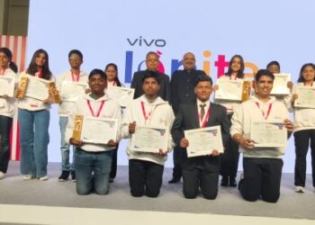 Top 5 vivo Ignite Awards winners receive INR 21 lakhs cash prize for their Innovative Ideas