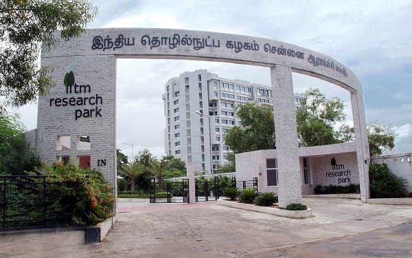 IIT Madras raises an All-Time High of Rs. 513 Crore from Alumni, Corporates & Donors in the FY 2023-24