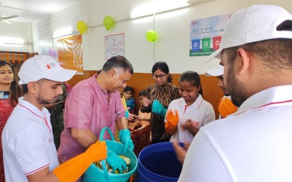 H&M under CSR supports entrepreneurial venture of a group of Gokulpuri youth from YIAL for producing floor cleaner from organic waste