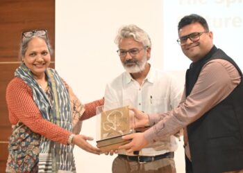 Navrachana University celebrates 15th Foundation Day, honours faculty