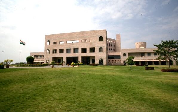 ISB launches ‘PGP YL’ – a 20-month PG Programme in Management for fresh graduates