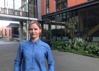 Study finds social media exploits unconscious psychological triggers to fuel impulsive behaviour