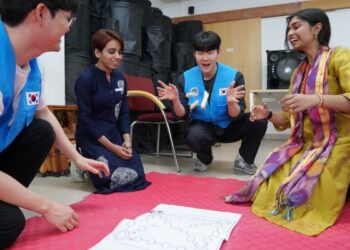 Student group from Yeungnam University on exchange trip to India meet Indian students at Korean Centre