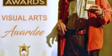 WUD honors renowned Printmaker Devraj Dakoji with ‘Critics Choice Award’