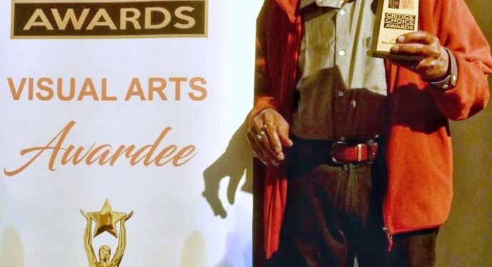 WUD honors renowned Printmaker Devraj Dakoji with ‘Critics Choice Award’