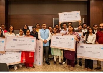 20 young entrepreneurs from under-resourced communities successfully pitch their ideas at Salaam Bombay Foundation’s Dolphin Tanki 4.0, secure funding