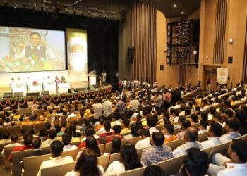 Yuva Spiritual Summit’ begins in Varanasi at Rudraksh Convention Centre with the theme ‘Drug-Free Youth for a Developed India’