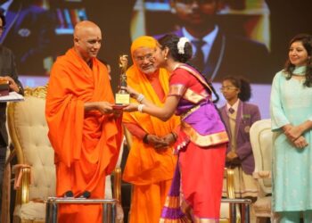 BGS Vijnatham School celebrates ‘Chanakya’ themed Annual Day in presence of HH Jagadguru Sri Dr. Nirmalananda Natha Mahaswamiji & AICTE chairman Prof Sitharam