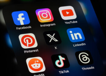 Karnataka and Andhra Pradesh announce plans to ban Social Media use for children, mirrors global moves