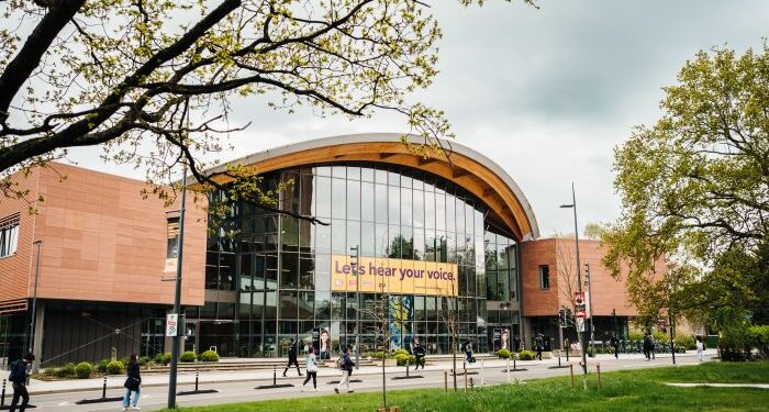 University of Warwick launches “Set the Pace” campaign to raise £250m to tackle global challenges