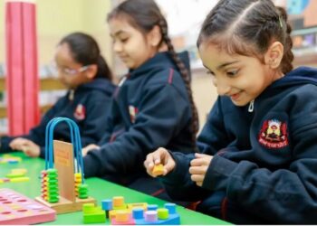 The choice of synthesis: Traditional Learning Methods vs AI-Based Education Systems